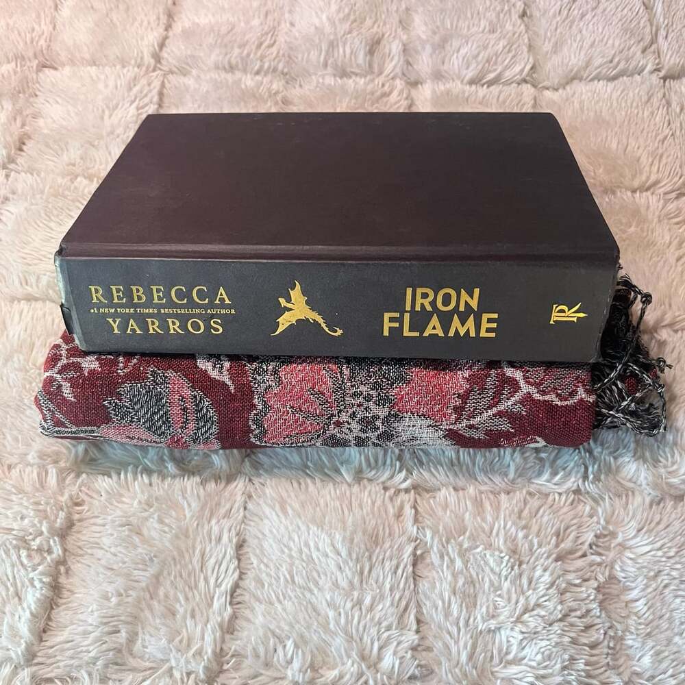 Iron Flame by Rebecca Yarros Hardcover Special Edition Black Sprayed Edges